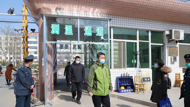 安装热成像测温仪,提升学校师生测温进校效率