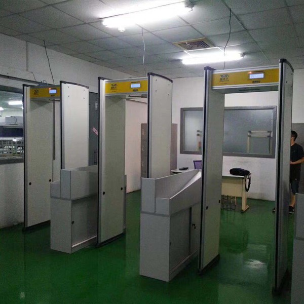 好用的金属探测安检门