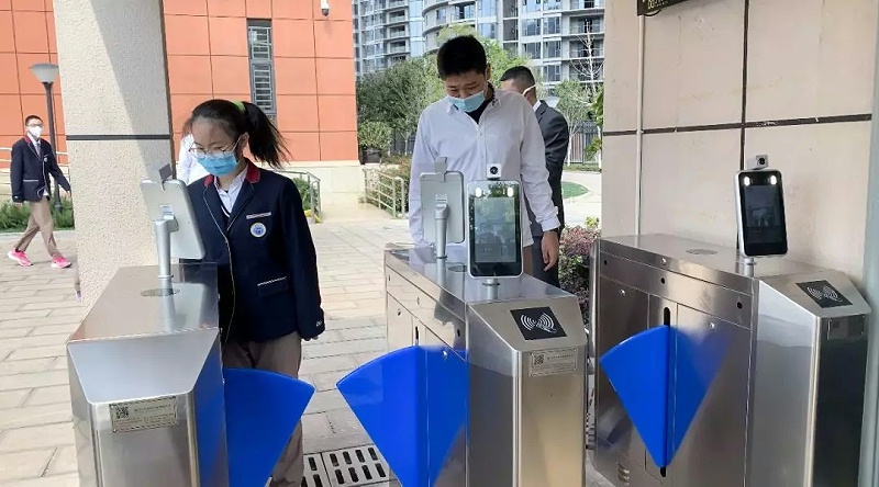 AI人脸识别测温一体机