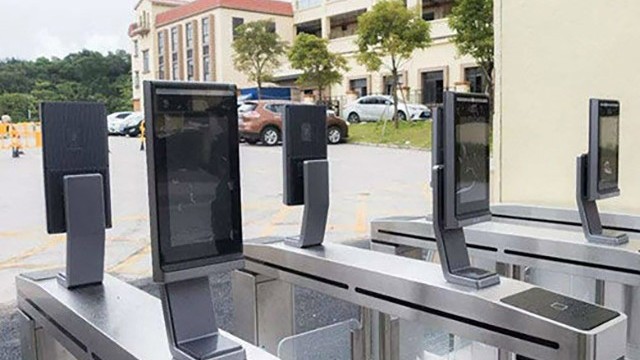 幼儿园<i style='color:red'>人脸识别闸机</i>为孩子们的安全保驾护航